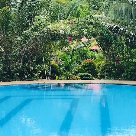 Hotel Italian Guest Trincomalee Esterno foto