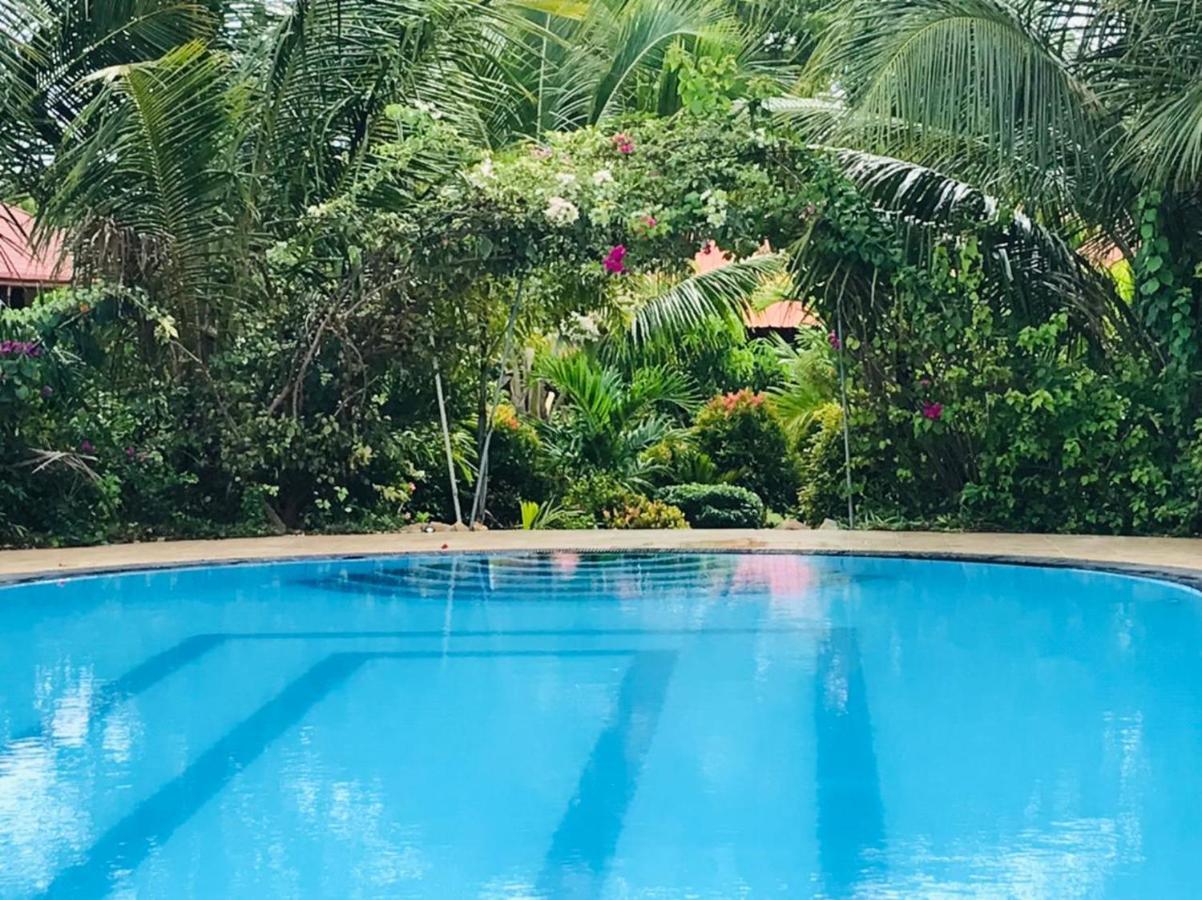 Hotel Italian Guest Trincomalee Esterno foto