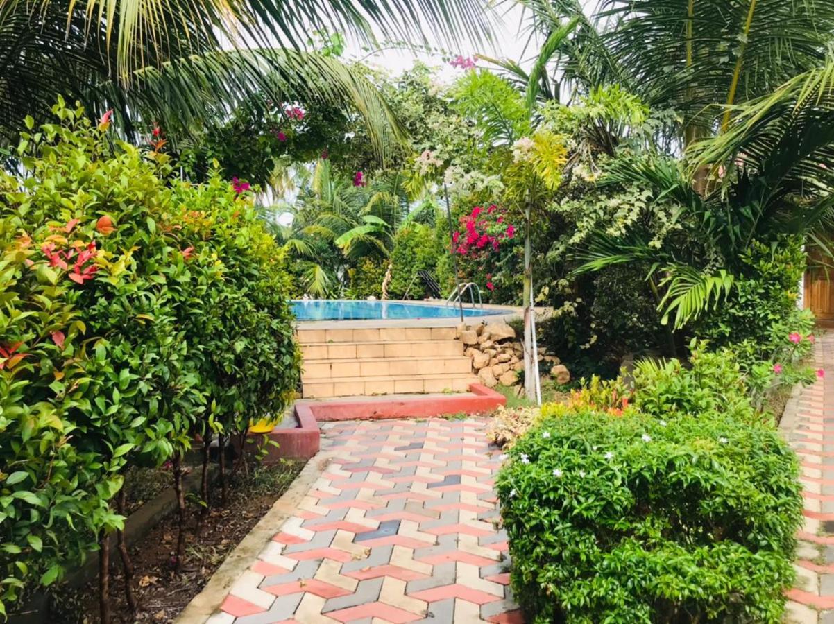 Hotel Italian Guest Trincomalee Esterno foto