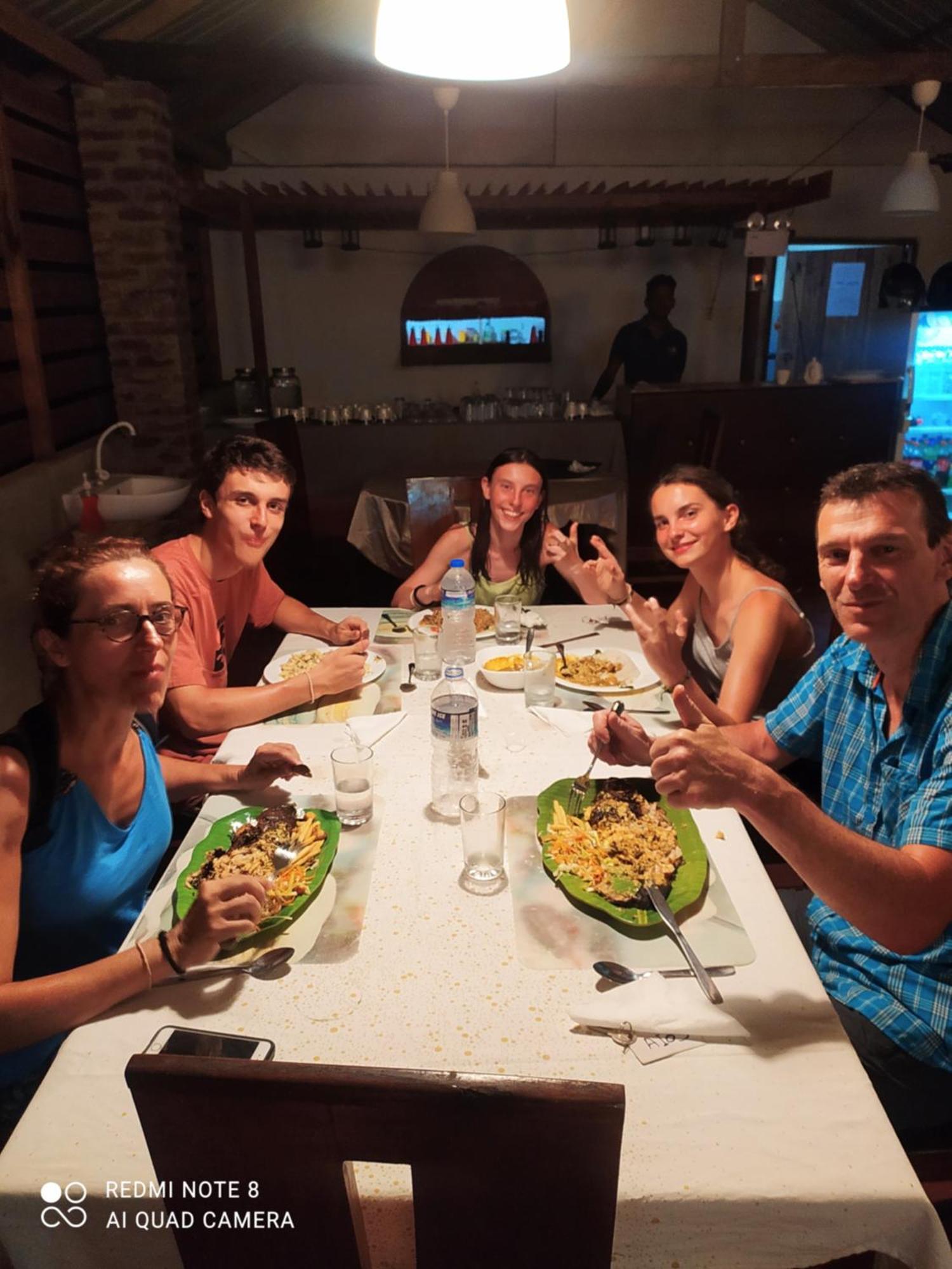 Hotel Italian Guest Trincomalee Esterno foto