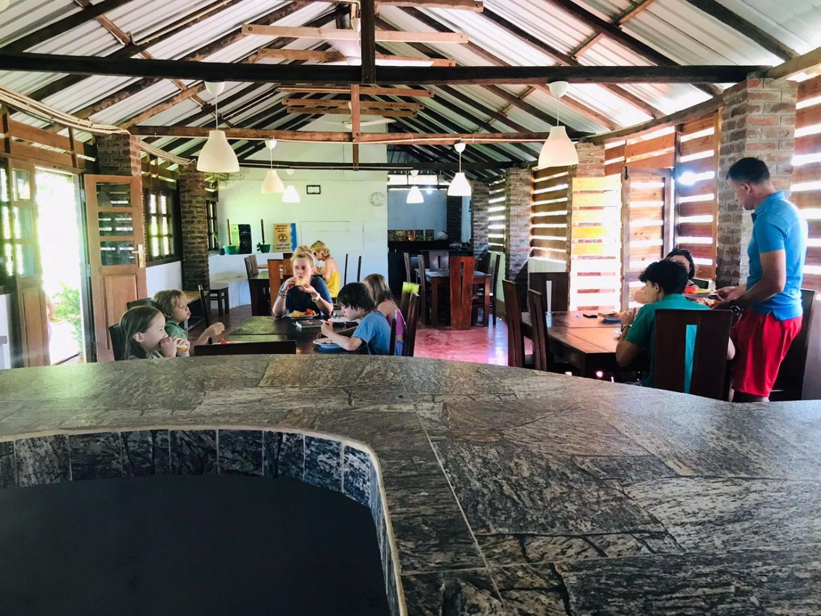 Hotel Italian Guest Trincomalee Esterno foto