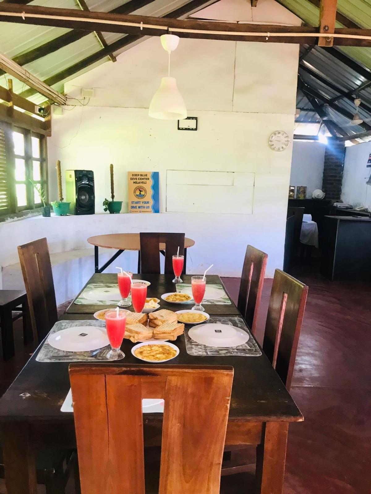 Hotel Italian Guest Trincomalee Esterno foto