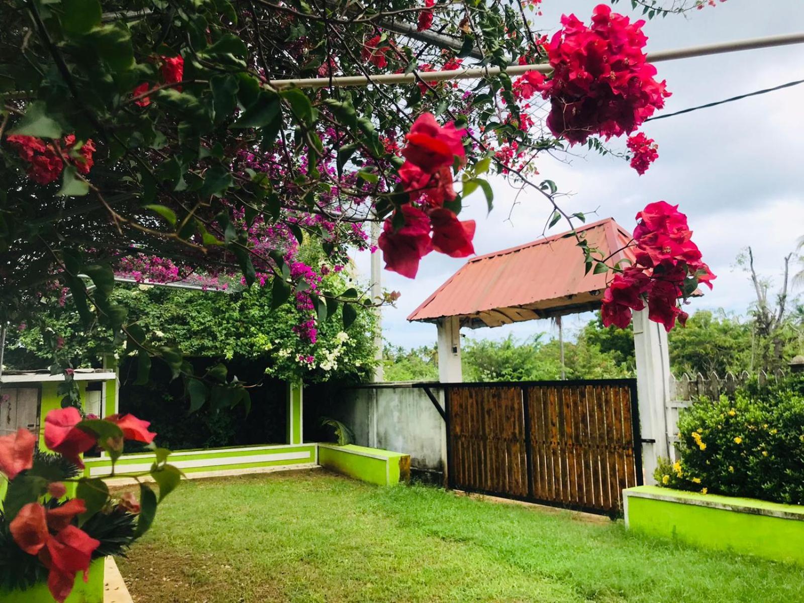 Hotel Italian Guest Trincomalee Esterno foto